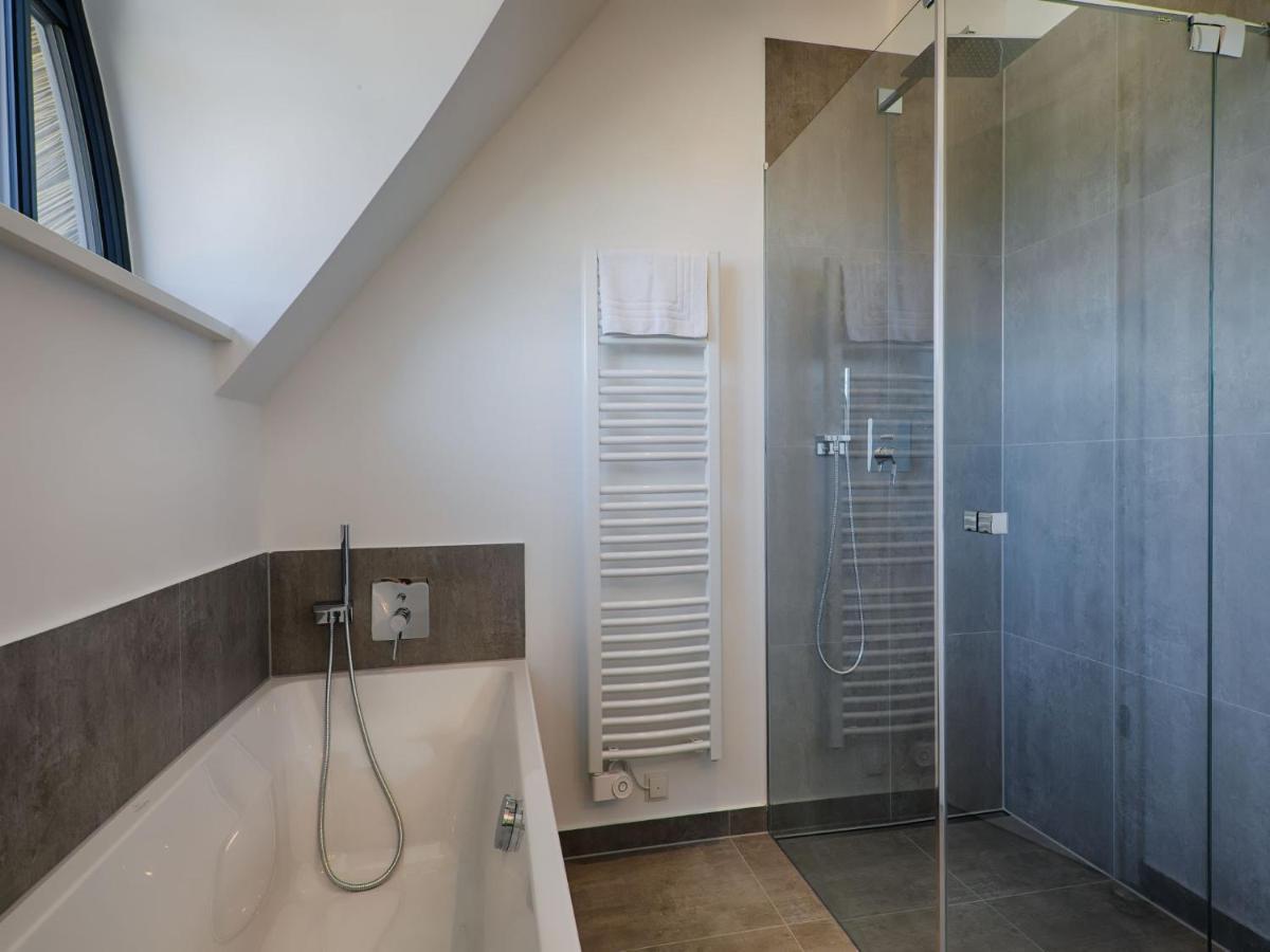 Reetland Am Meer - Luxus Reetdachvilla Mit 3 Schlafzimmern, Sauna Und Kamin F18 ดรันส์เคอ ภายนอก รูปภาพ