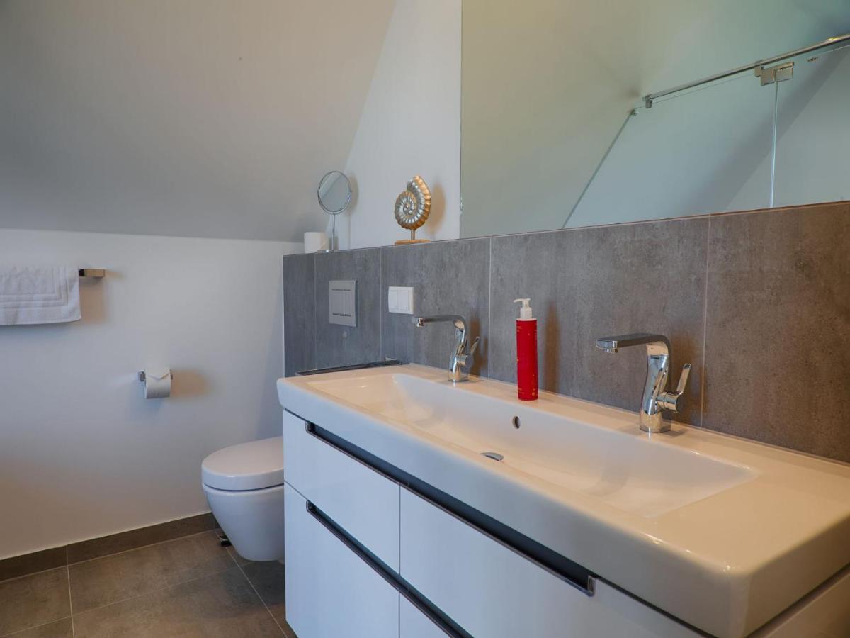 Reetland Am Meer - Luxus Reetdachvilla Mit 3 Schlafzimmern, Sauna Und Kamin F18 ดรันส์เคอ ภายนอก รูปภาพ